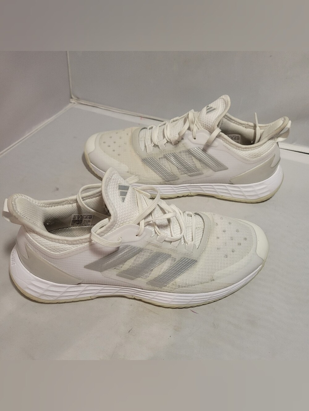 Adidas Womens Adizero Ubersonic 4.1 ID1566White Running Sneakers Sz 10.5